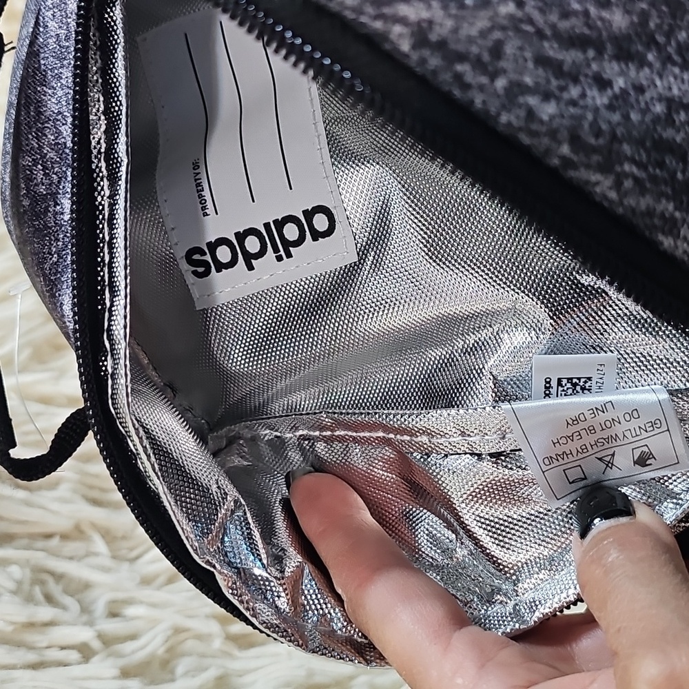 Adidas Santiago Lunch Bag - Picture 5 of 7
